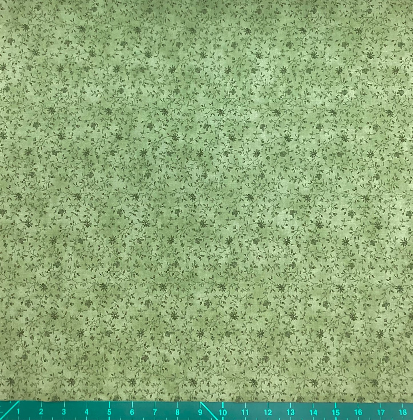 Fabric~ Meadow Greens M44361-40