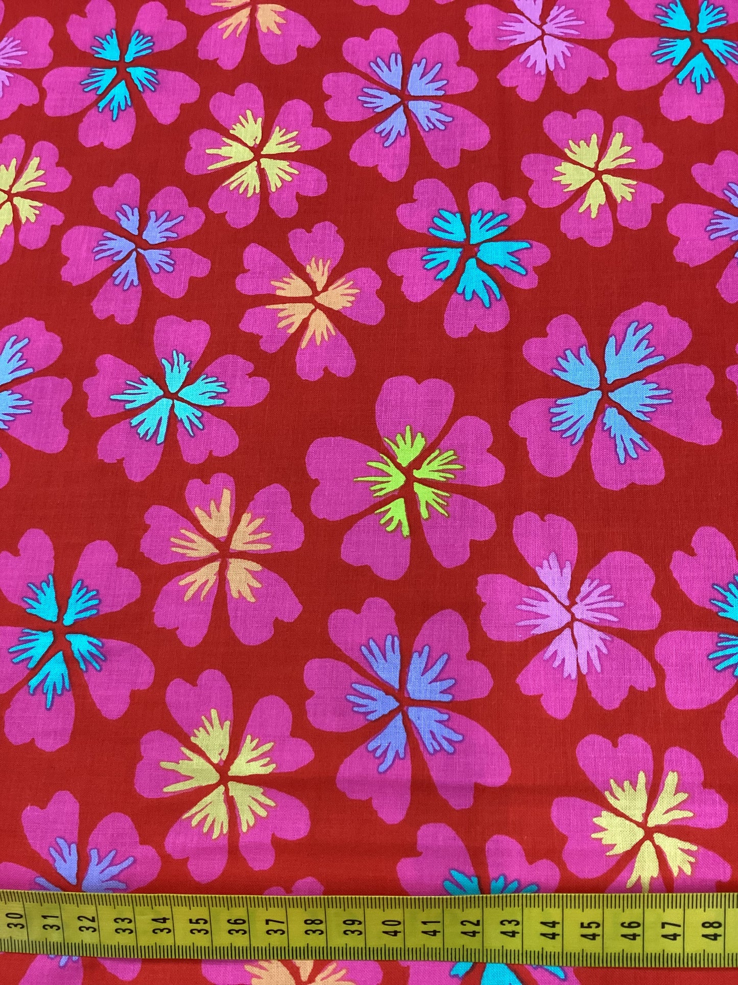 Kaffe Fassett - Petals Red