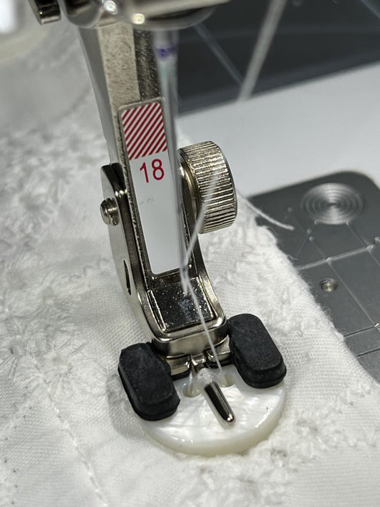 Bernina - button sewing-on foot #18