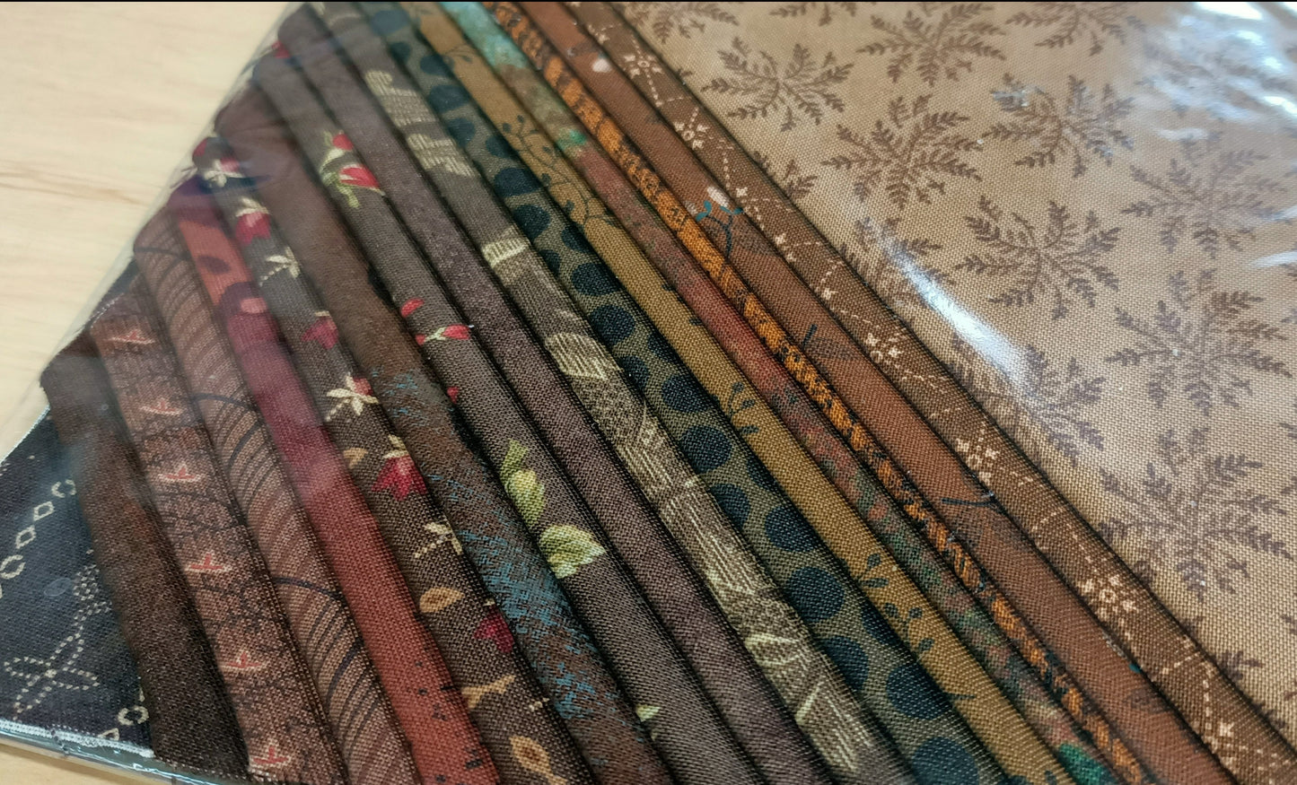 Charm Pack (7" Squares) - Browns