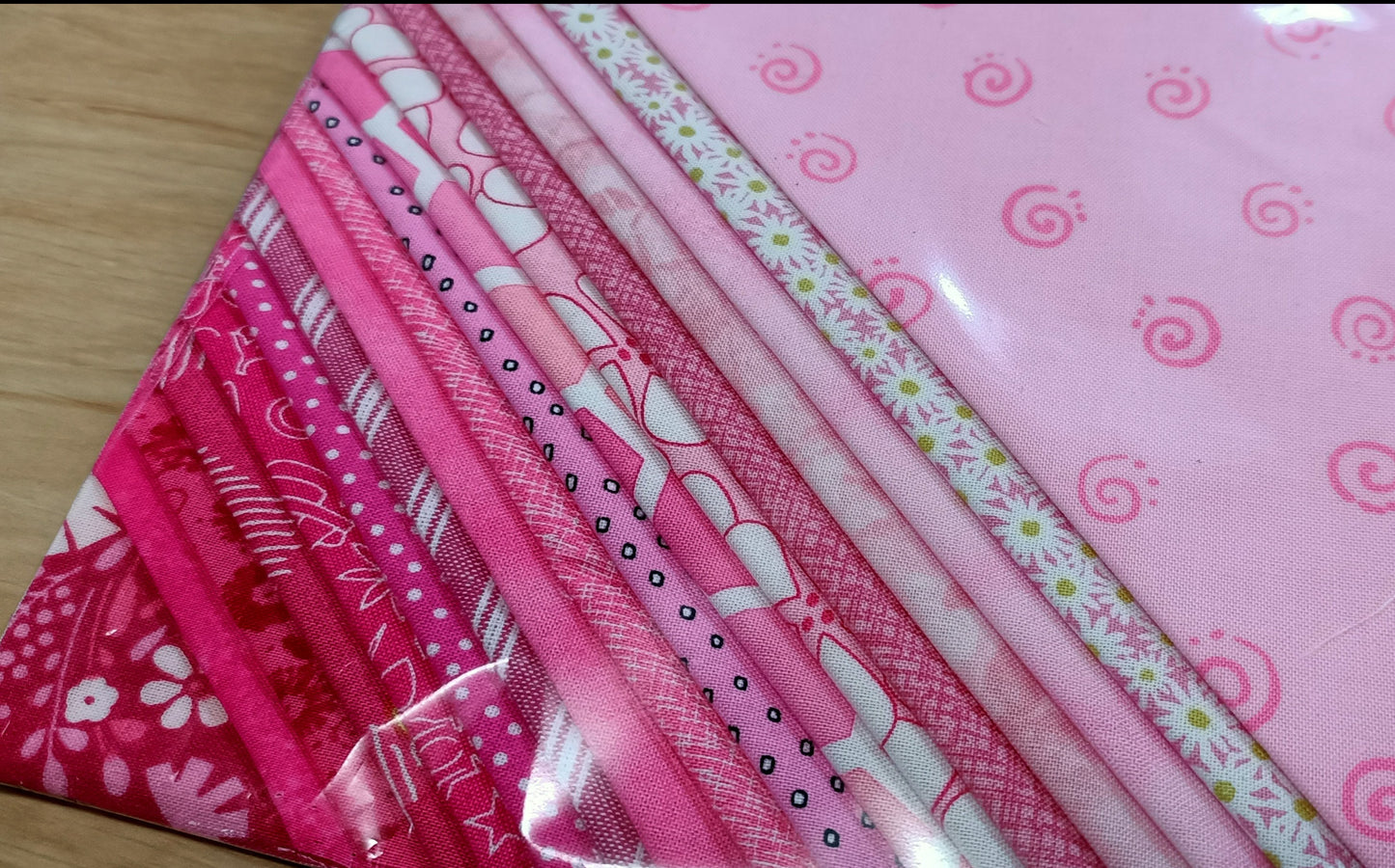 Charm Pack (7" Squares) - Pinks