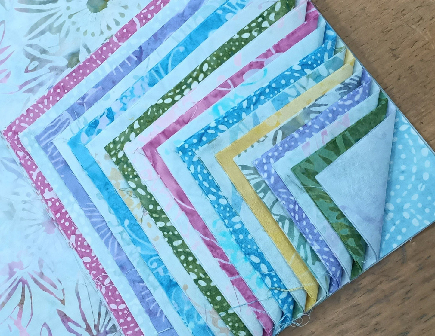 BATIK - Country FLorals (Layer Cake)