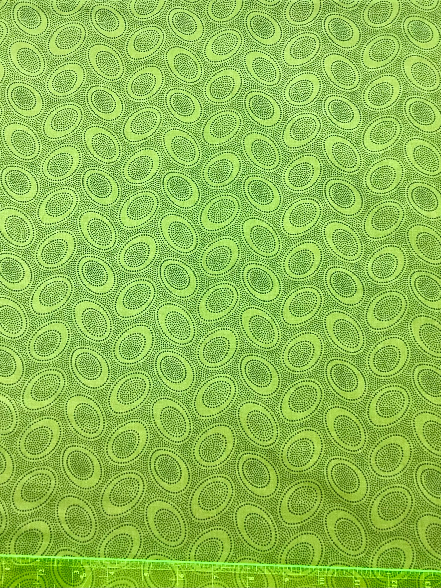 Kaffe Fassett - Aboriginal Dot (Leaf)