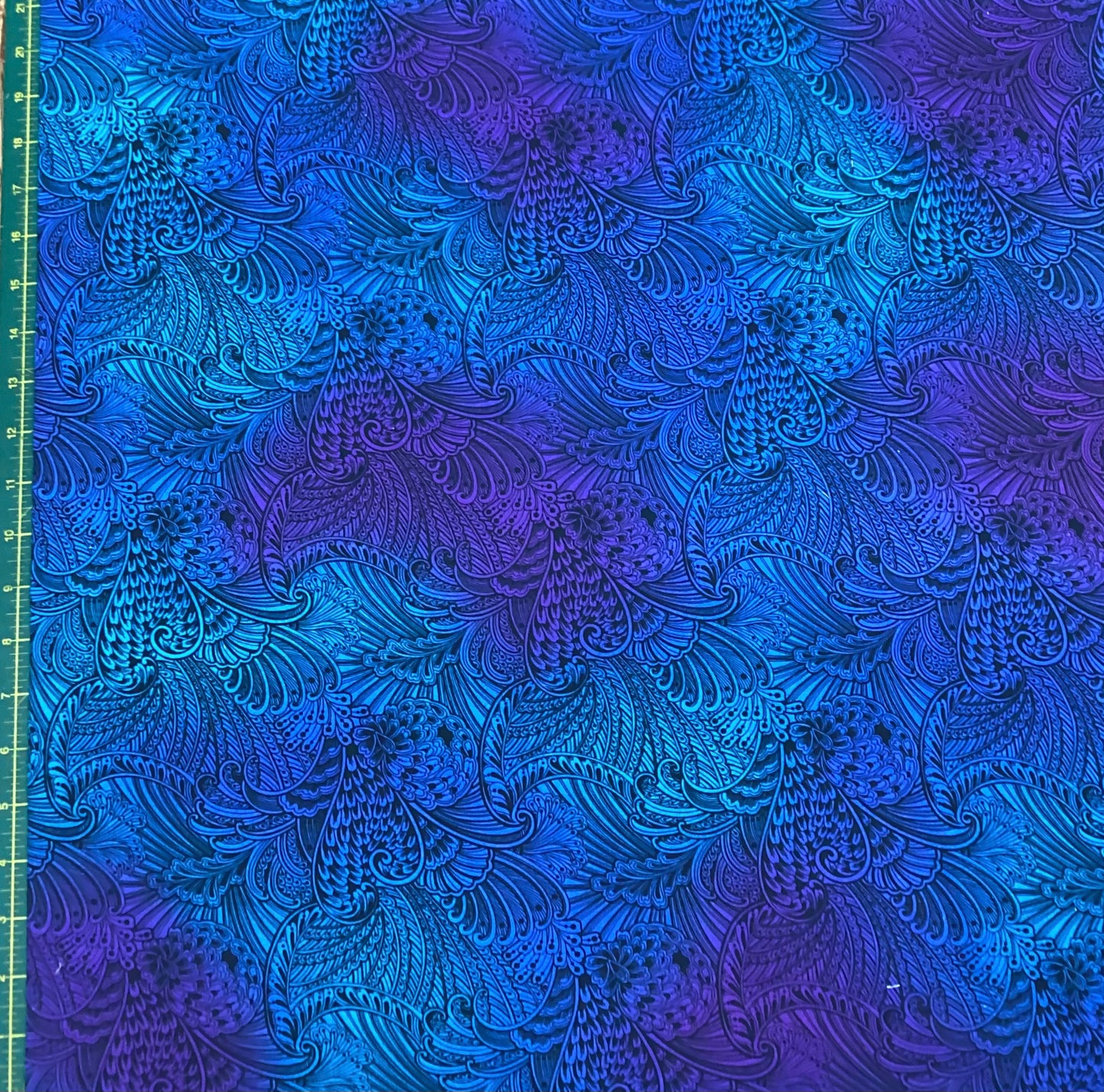 Wide Back - Peacock Flourish