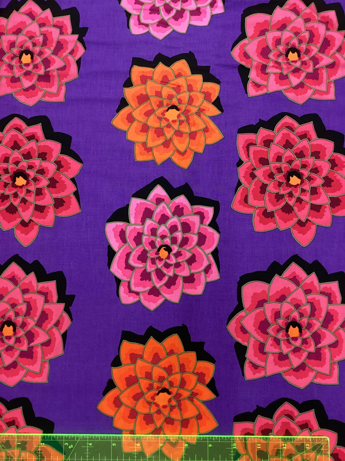 Kaffe Fassett - Shadow Flower (Purple)