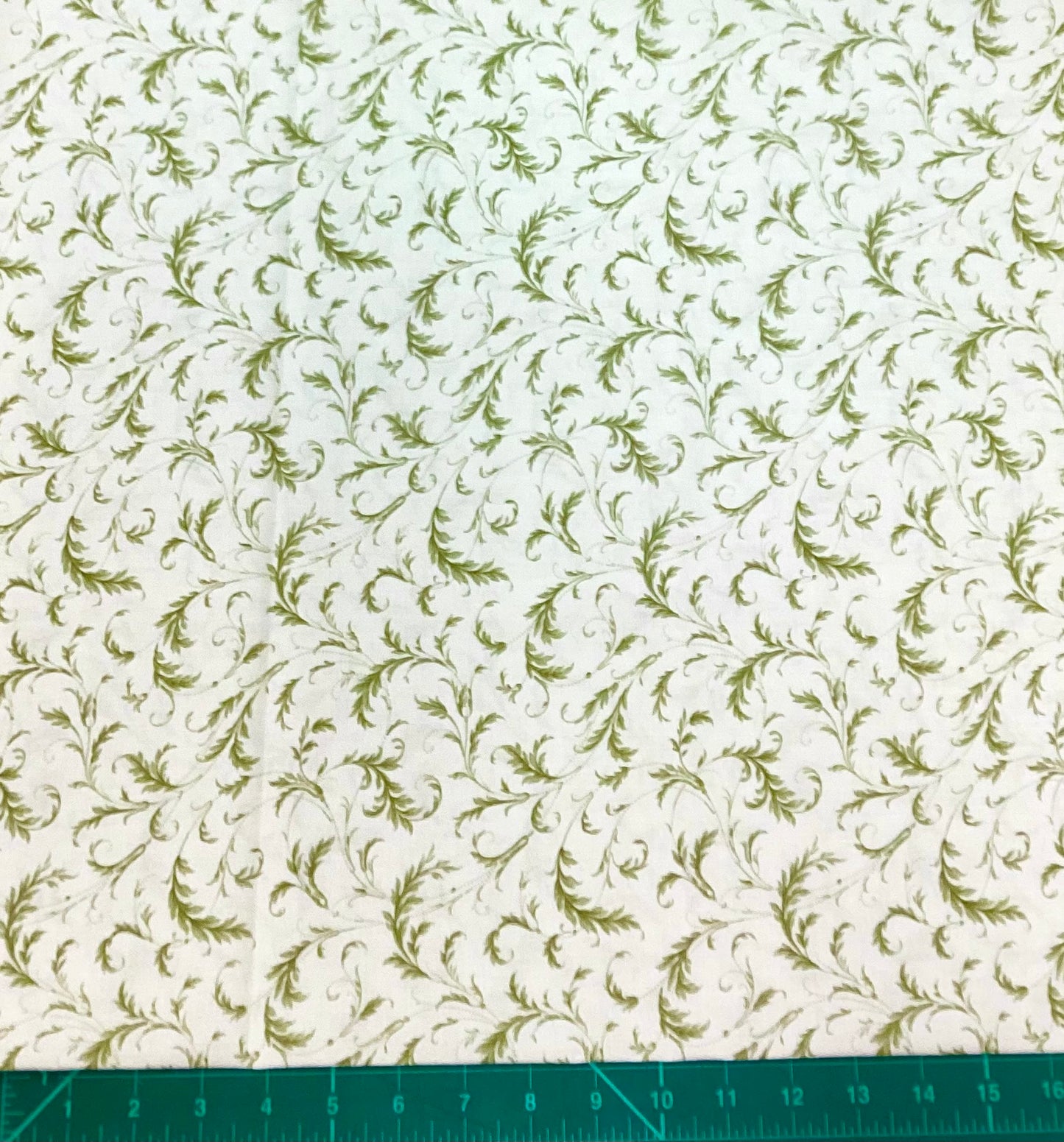 Fabric~ Meadow Greens M44362-32