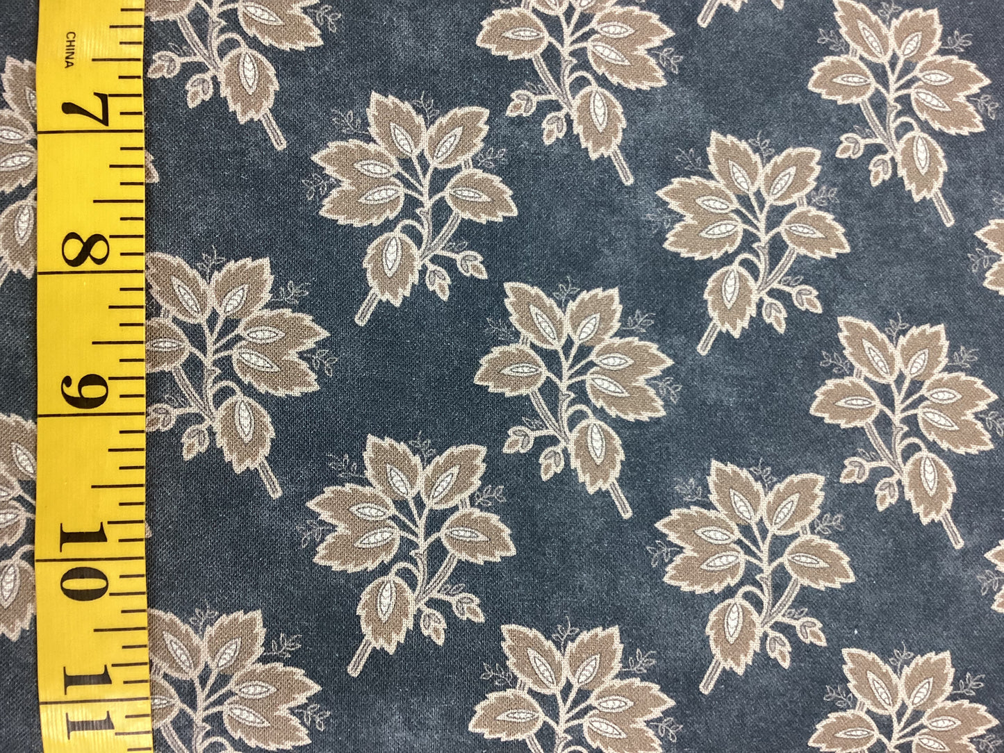 Marcus Fabrics - Paper Petals - R150665D -Gray