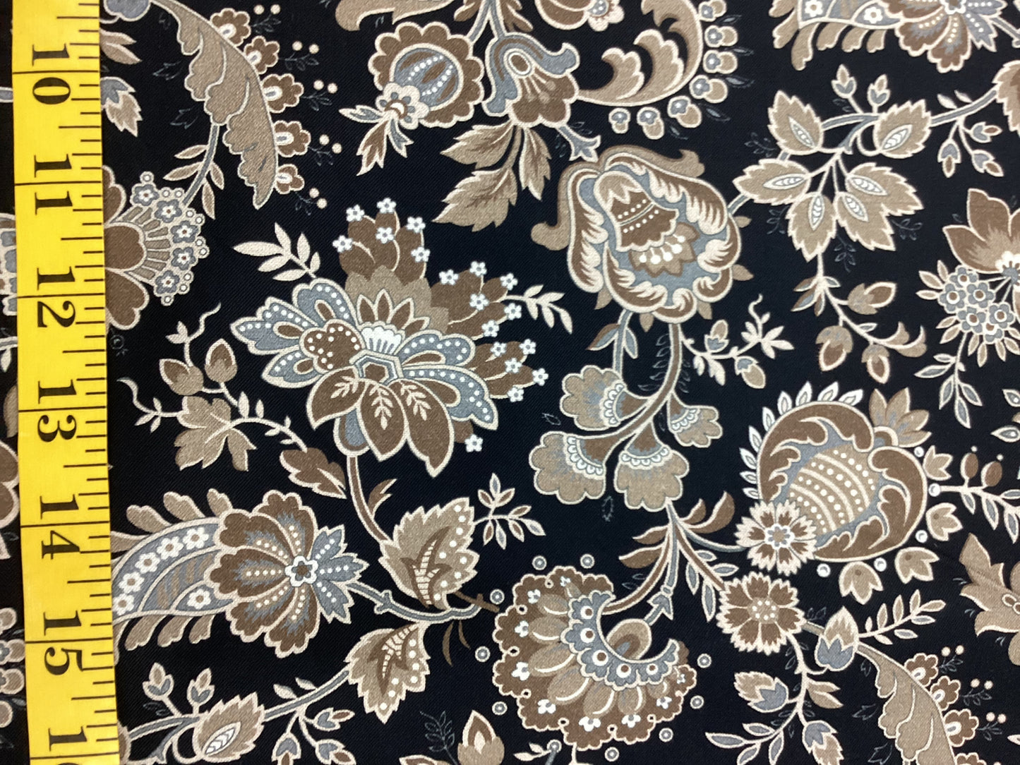 Marcus Fabrics - Paper Petals - R150664D - Black