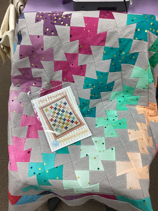 Kit - Mini Pinwheels using Ombre Confetti by Moda