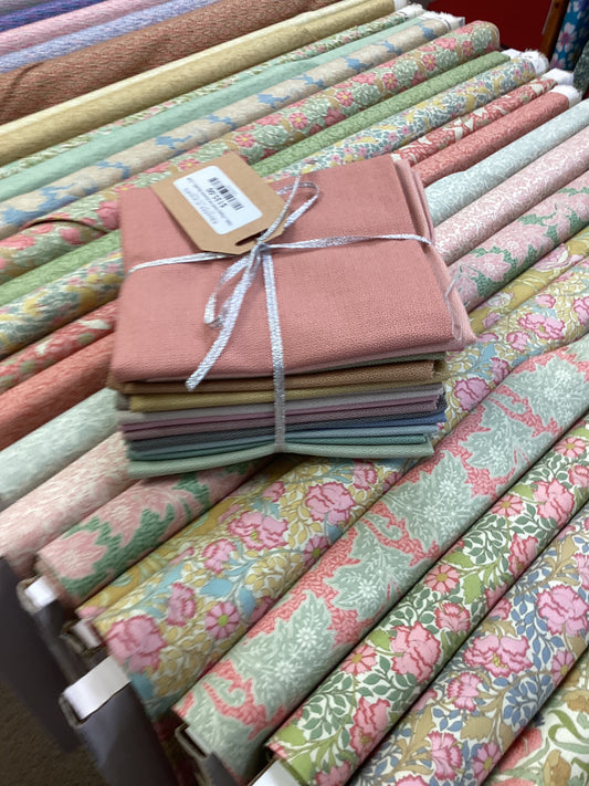 Tilda - Poppy Seed Fat Quarter Bundle - 15pk