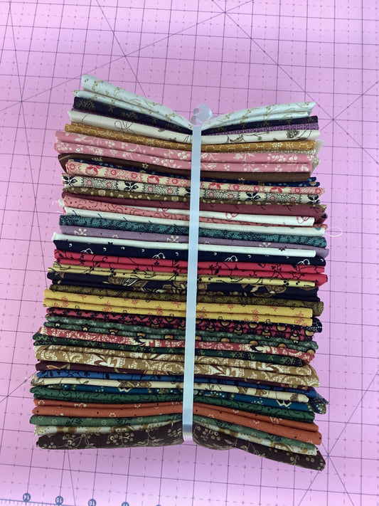 Jo Morton - Trunk Treasures Fat Quarter Bundle (40pk)