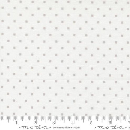 MODA - A Cat Named Stitch - M55345-25 Cream Grey